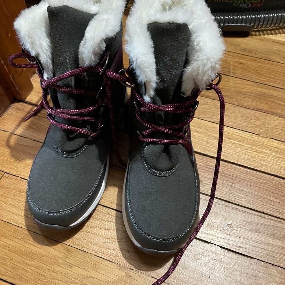 Cat and Jack boots